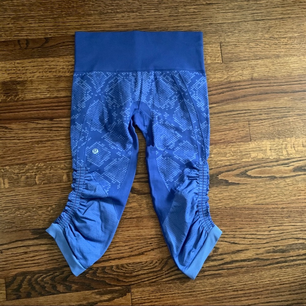 Lululemon crop leggings - Picture 2 of 6
